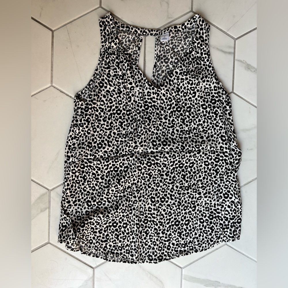 Leopard print blouse with keyhole back